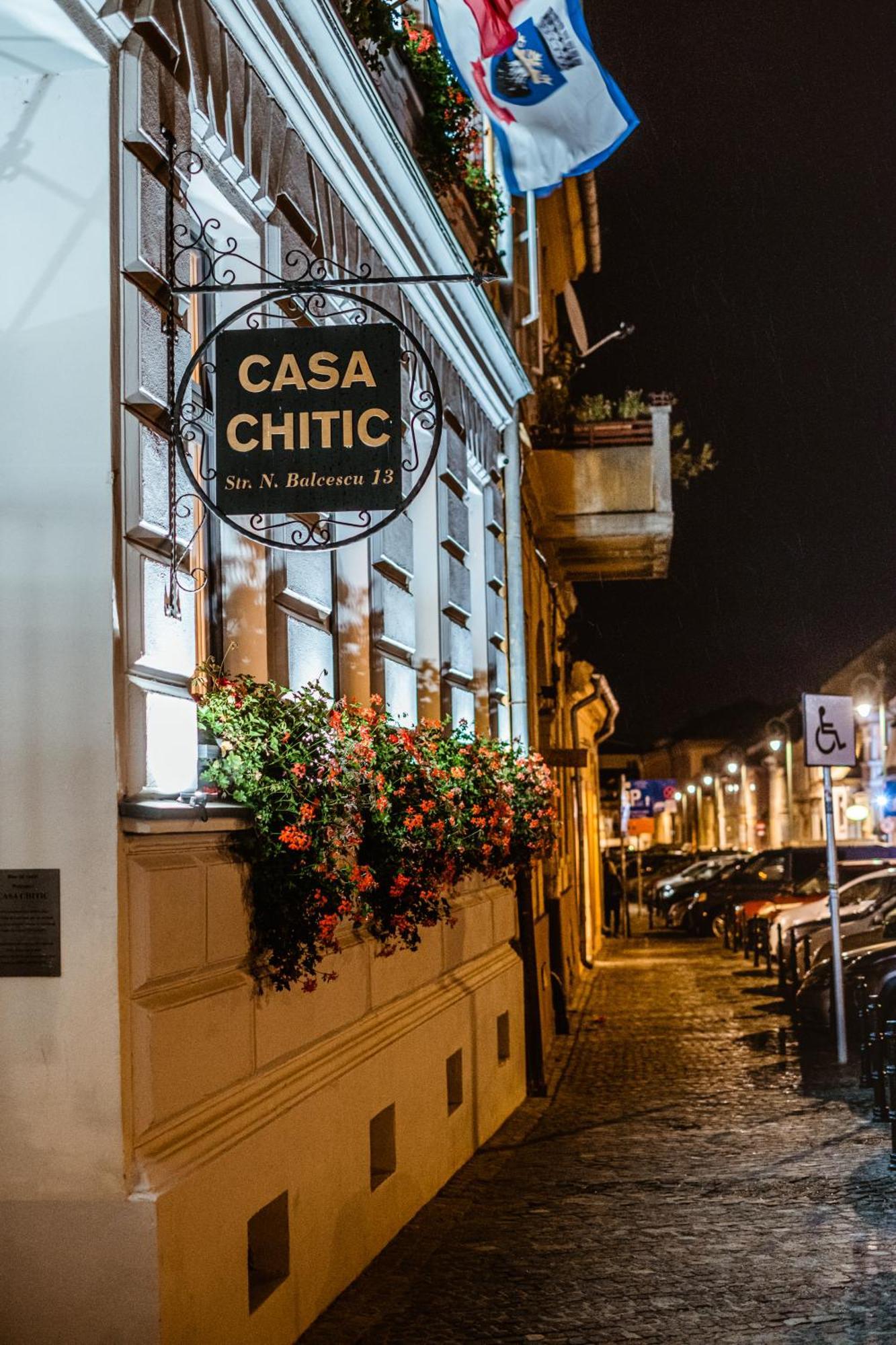 Casa Chitic - Hotel & Restaurant- Str Nicolae Balcescu 13 Brașov Exterior foto
